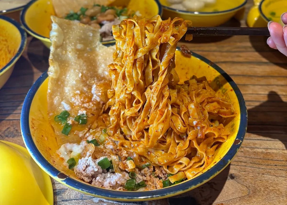 LiXin Teochew Review: Under $10 Michelin Bib Gourmand Noodles - Restaurant food photos in Singapore